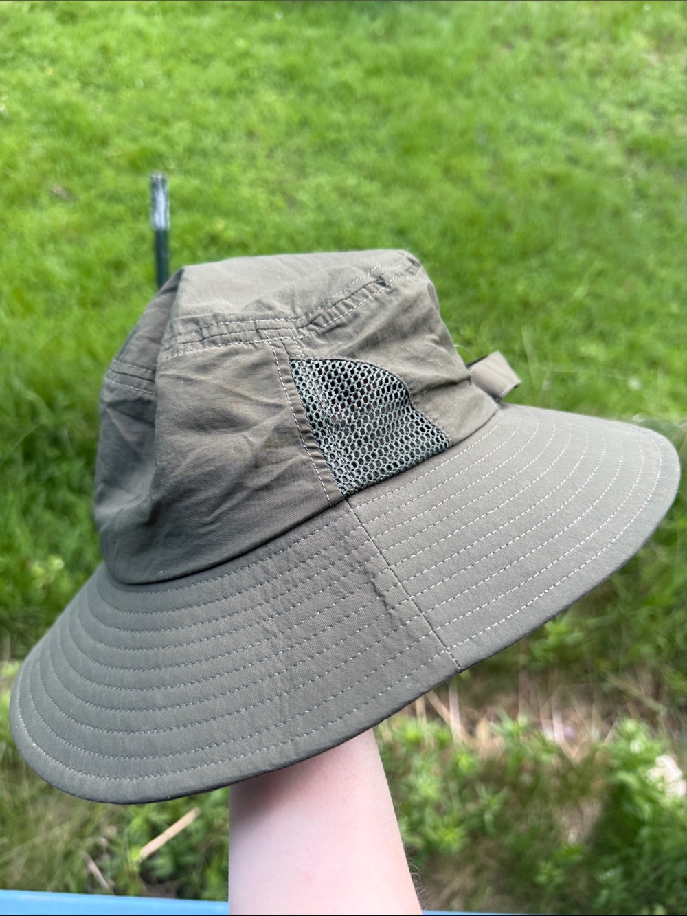 Woman Outdoor Mesh Olive Green Sun Hat Ponytail Hole NWT